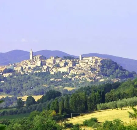 Self Catering With Pool In Umbria, Italy Villa Todi
